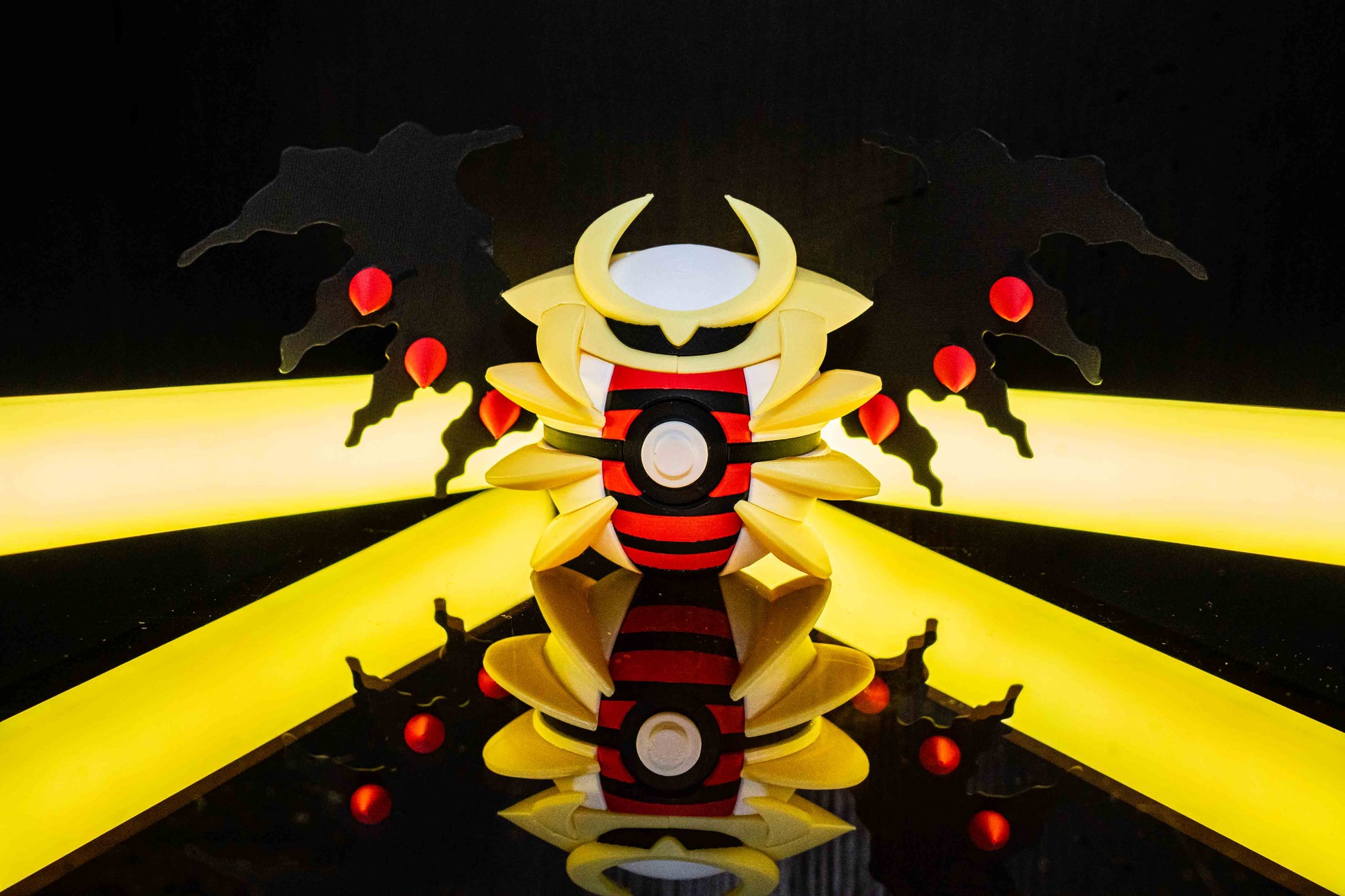 Giratina - Poke ball