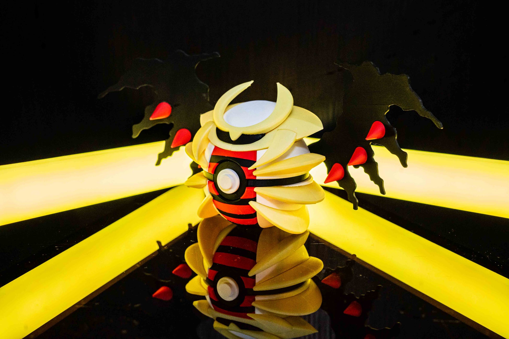 Giratina - Poke ball