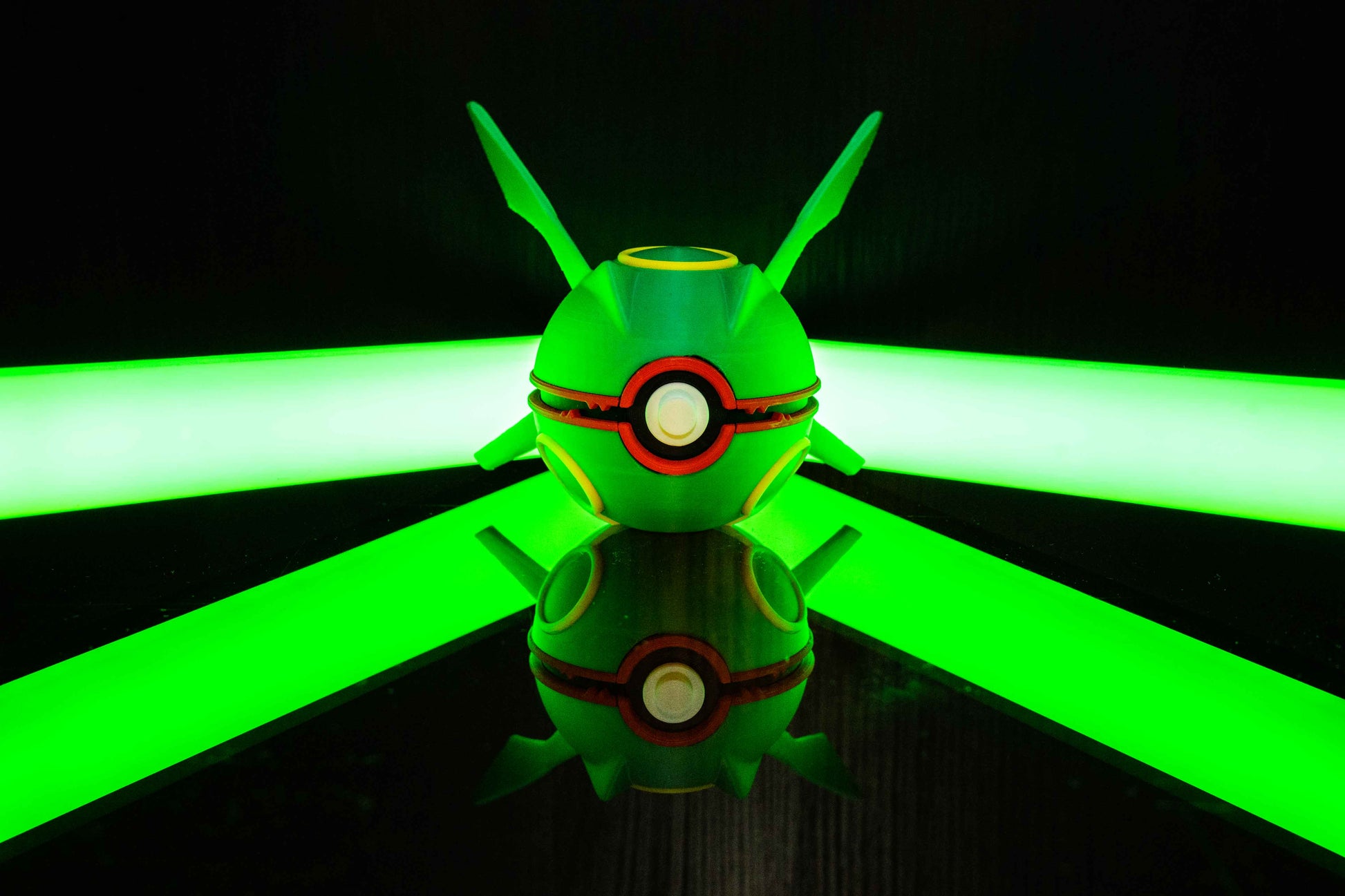 Rayquaza - Poke ball