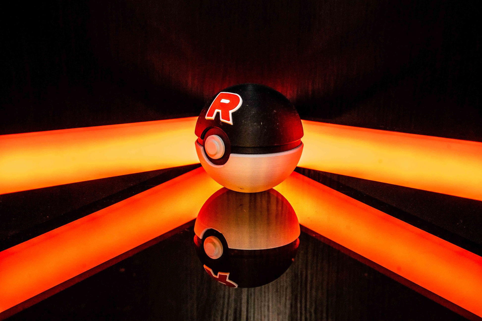Team Rocket - Poke ball